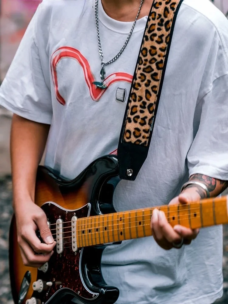 

Electric Guitar Shoulder Strap Retro Ethnic Style Leopard Pattern Wooden Guitar Box Piano Bass