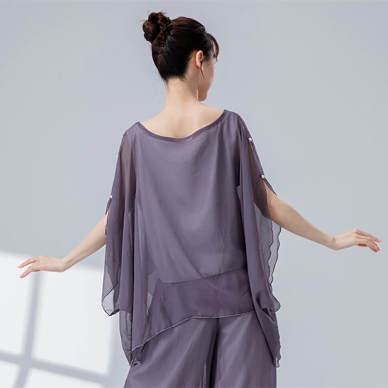 Top da danza classica Camicetta con maniche a pipistrello da donna Orlo irregolare Stile cinese Casual Stage Saree Abbigliamento Costume da spettacolo fluido