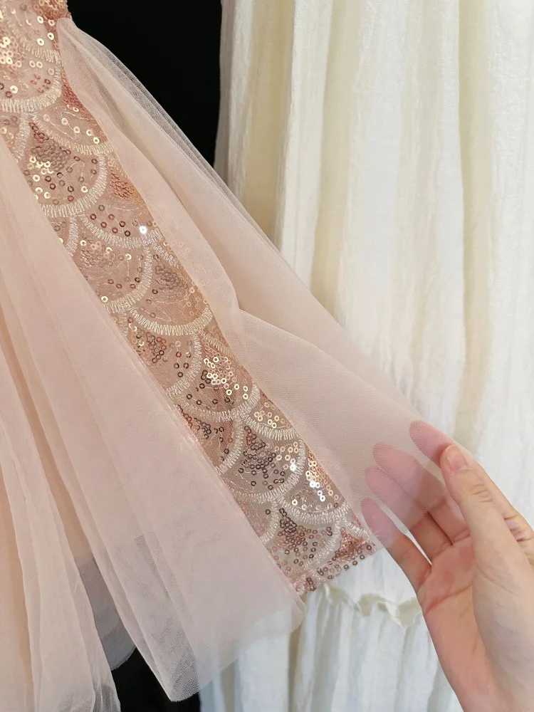 Mädchen Geburtstagsparty Prinzessinnenkleid O-Ausschnitt Trompetenärmel Paillettenbesetztes Mesh-Kleid für Bühnenauftritte Hochzeit S3069-2 – Detail 8
