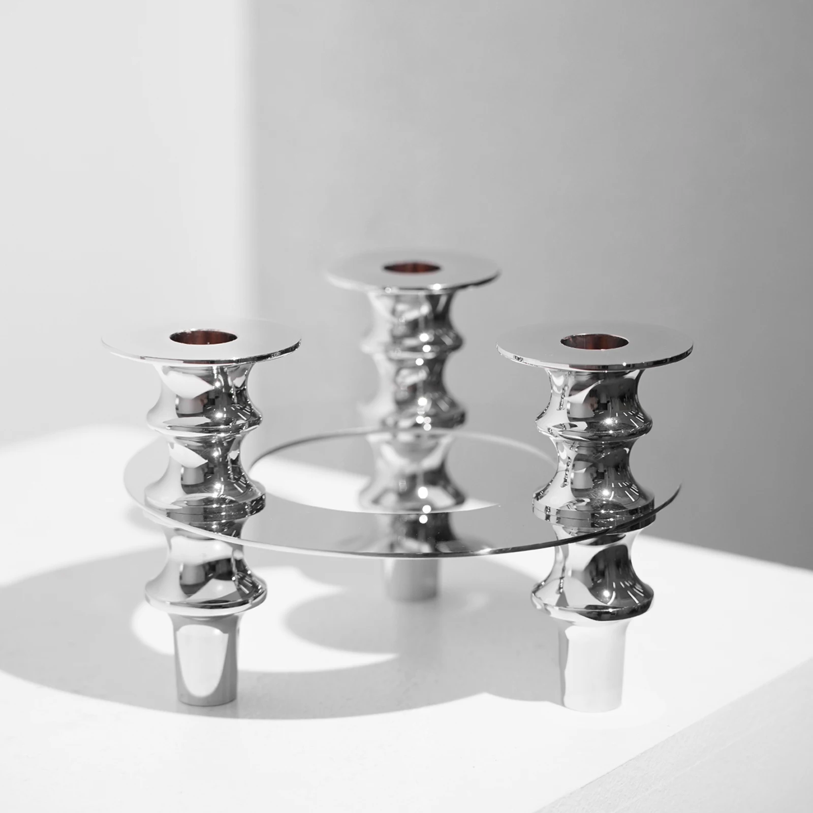 Modern Metal Silver Geometric Triangle Candlestick Restaurant Table Romantic Decoration Model Room Luxury Decoration Accessories