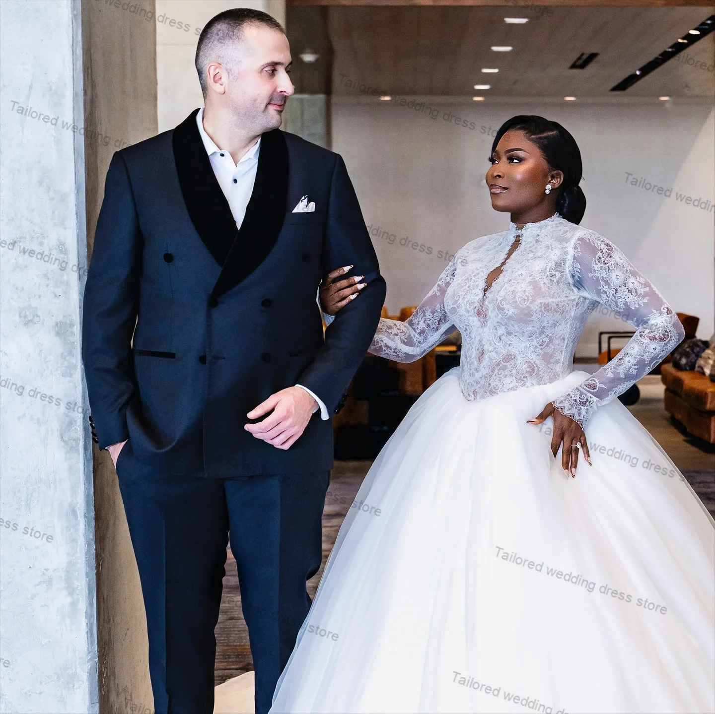 화이트 레이스 웨딩 드레스 우아한 하이넥 긴 소매 A라인 신부 이브닝 가운 맞춤형 레이스업 백 게스트 롱 보헤미안 로브