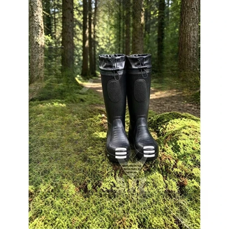 Water shoes Outdoor anti-snake bite thickened rubber shoes, night fishing men's and women's shin guards water shoes
