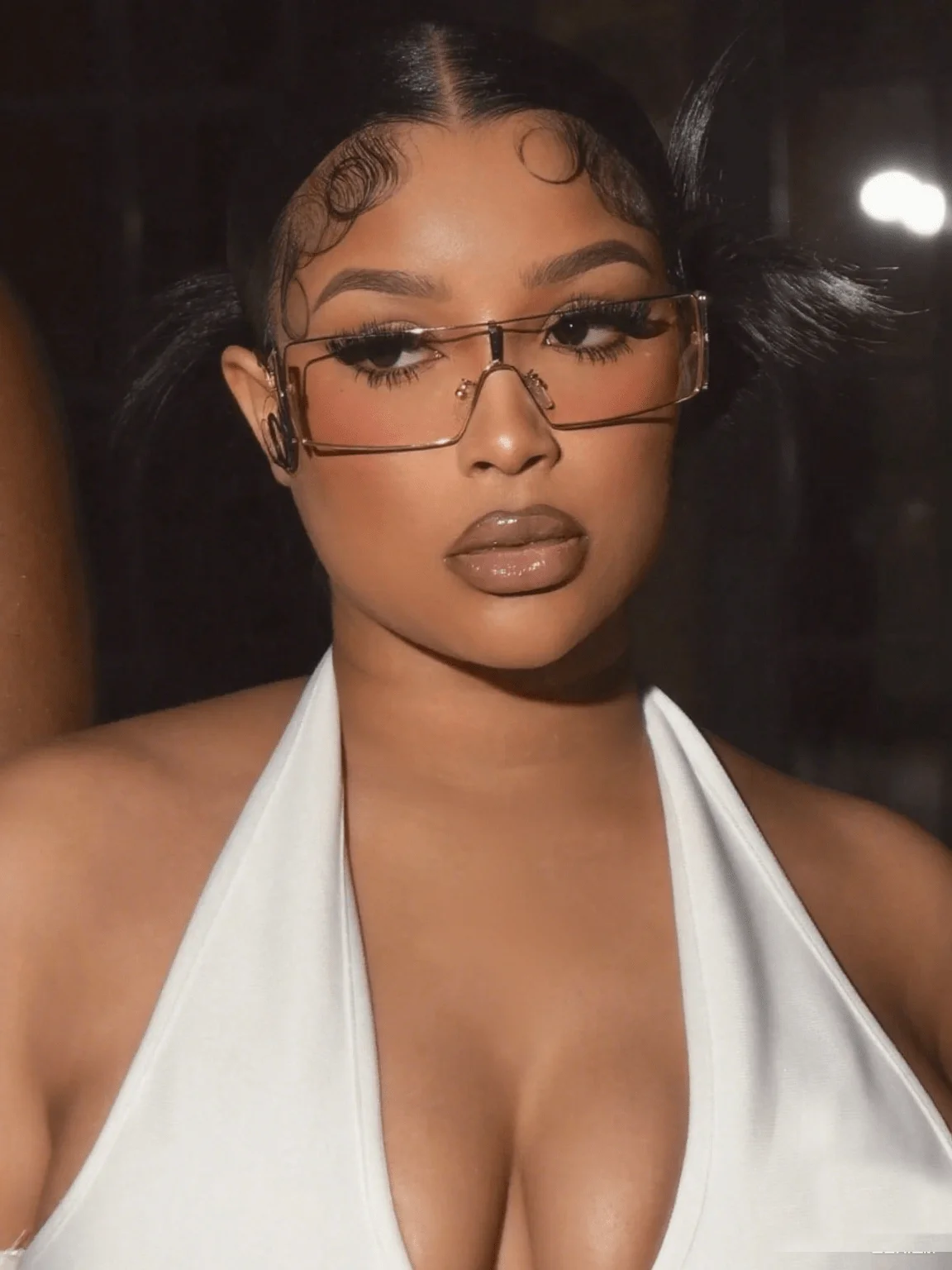 

Metal Frame Fashion Glasses For Women Square Style Casual Outdoor Party Wear
