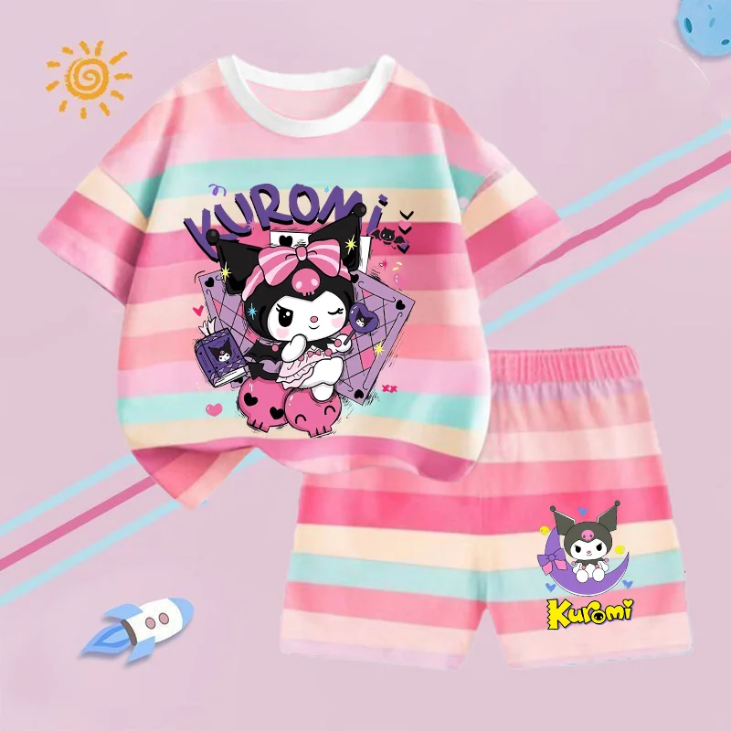

Милые комплекты летней одежды Kuromi для детей, наряды для маленьких девочек, детская футболка Sanrios с короткими рукавами + шорты с эластичной резинкой на талии, подарок из 2 предметов