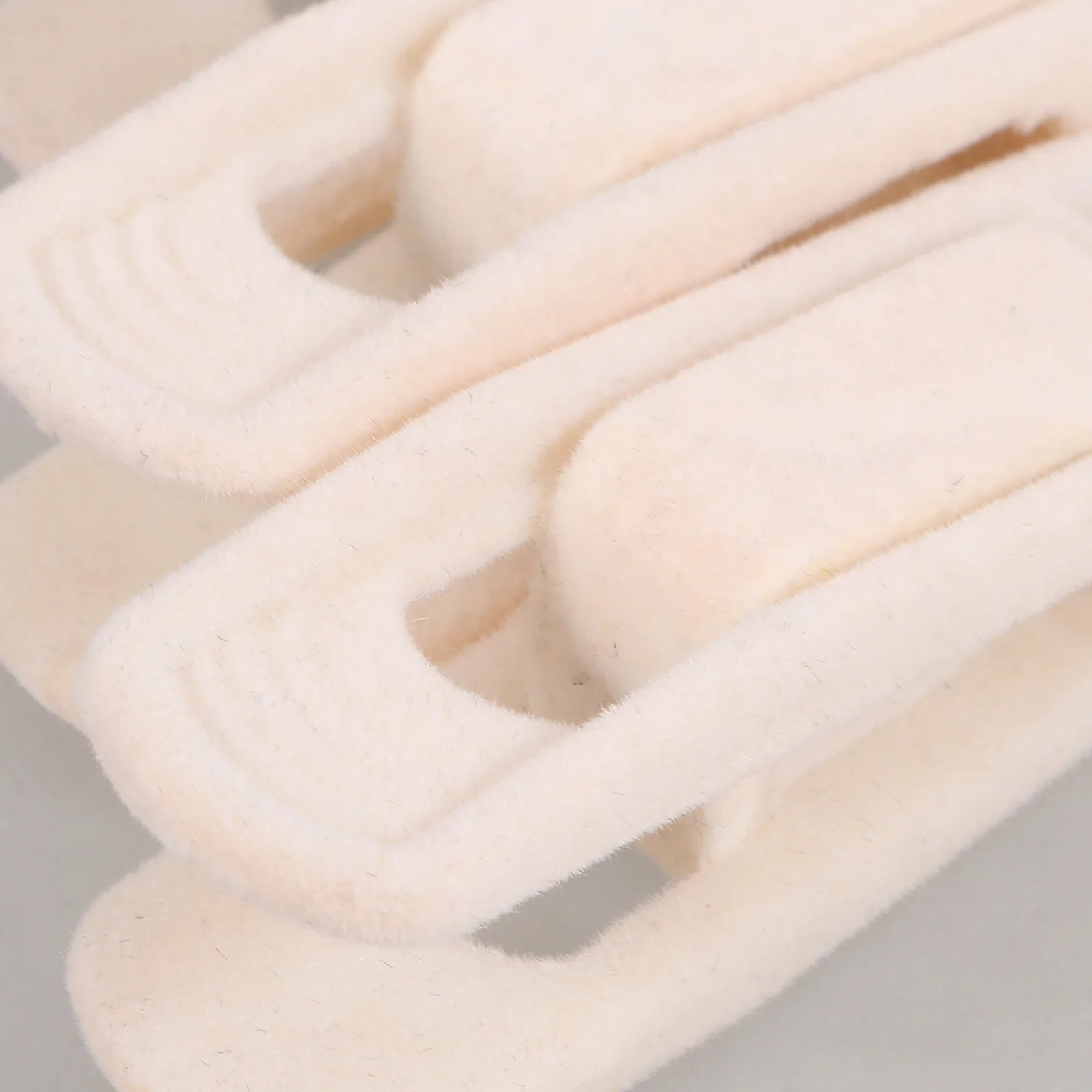 

20 Pieces Clips Skirt Shorts Clothes Line Clips White Flannel Drying Rack Travel Hanger Clip Storage No Slip Marks