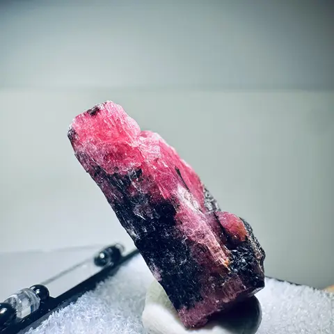 Natural material Madagascar red rose, crystal mineral specimen, mineral collection item, fluorite, crystal cluster, quartz clust