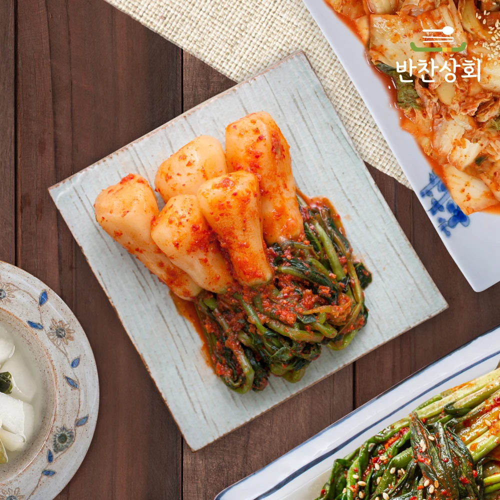 متجر الأطباق الجانبية اللذيذة من بينج هيون-اوك تشوي يانغ راك ، كيمتشي تشونغغاك المحلي ، 3 من الكيمتشي