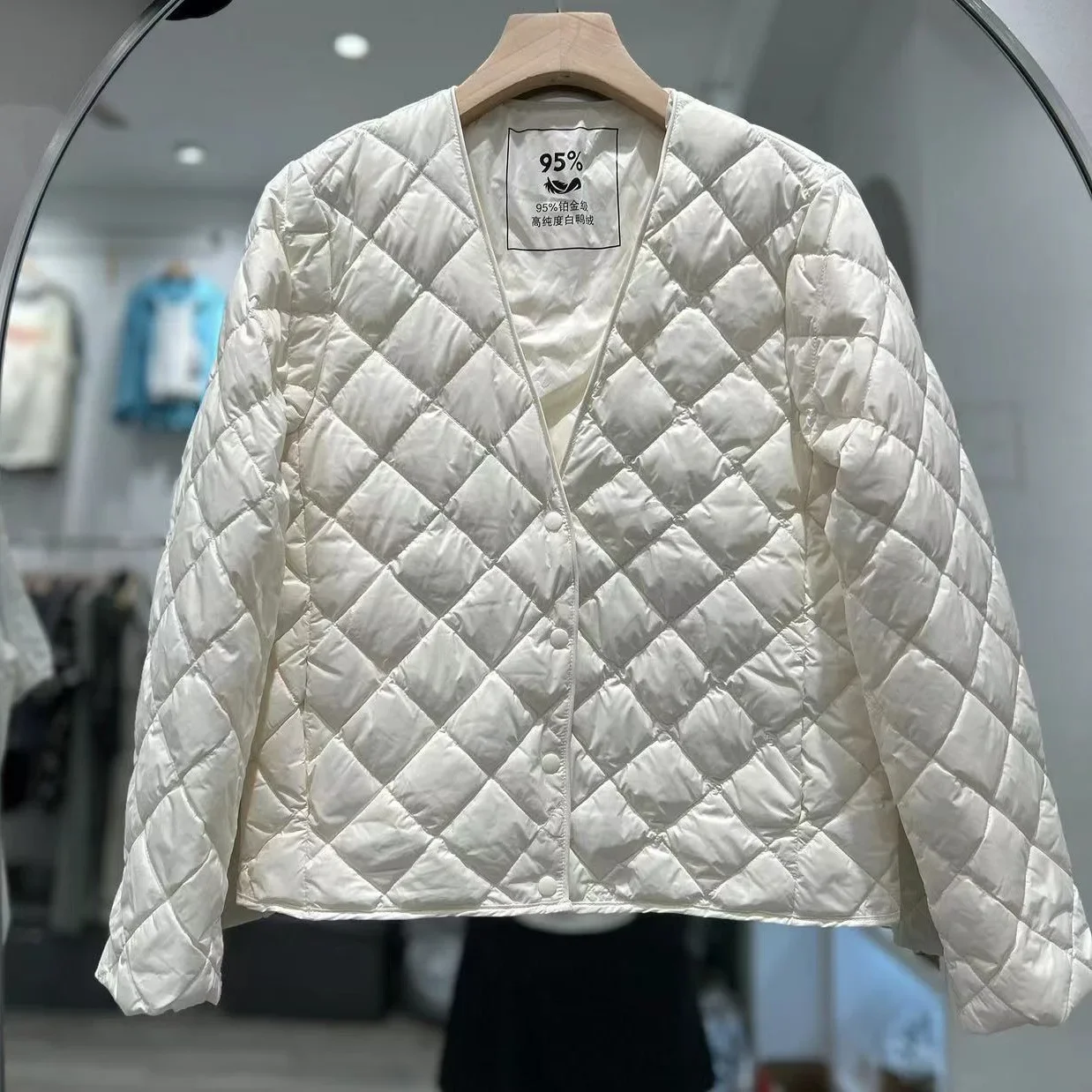 2024 Winter New Women's Down Jacket Loose Commuter V-neck 95% White Duck Down Jacket