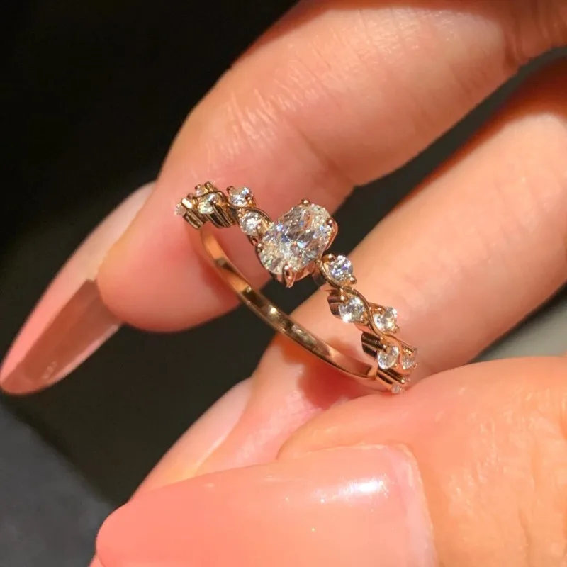 Xiaohongshu نفس سوبر فلاش الزركون حمامة البيض الدائري الإناث المتخصصة تصميم ضوء الفاخرة الراقية مجوهرات كرمة الدائري