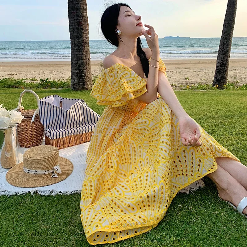 

French off-the-shoulder strapless tube top sexy embroidery hollow lotus leaf holiday style one-shoulder dress