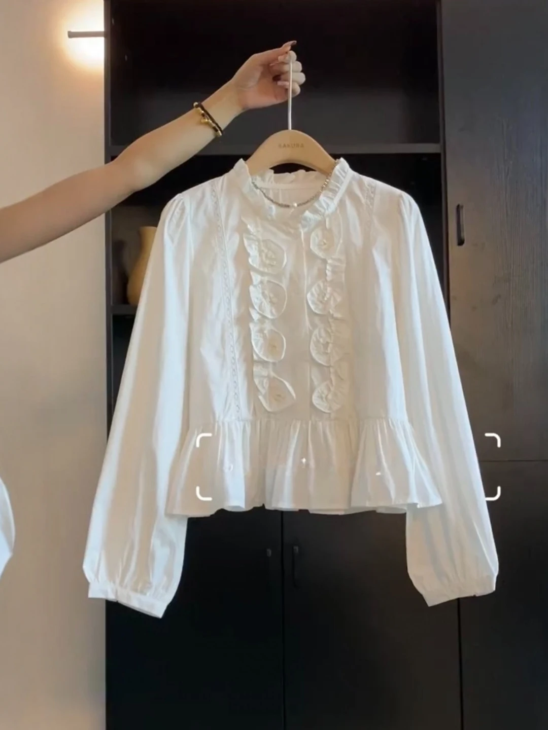 

French Sle Long Sve Loose Lace Collar Blouse Women's Spring Faion Pleated Skirt Hem Top White Court Sle Lazy Girl irt