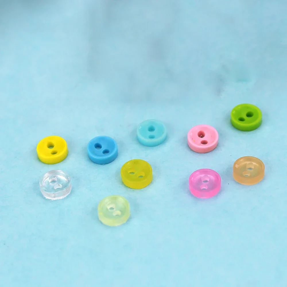 10 ชิ้น 1/12 Dollhouse Miniature เรซิ่นปุ่ม Mini Tailor เครื่องมือของเล่นสําหรับตุ๊กตาอุปกรณ์ House ตกแต่ง ob11 bjd