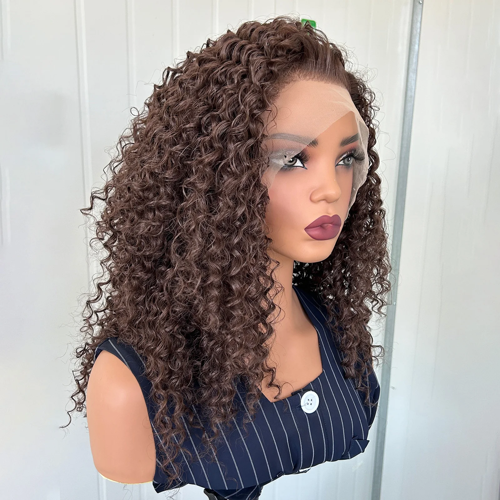 Wig Sintetis Afro Keriting Dalam Warna Cokelat Tua dengan Lace Front untuk Wanita, Belahan Bebas, Cokelat Kekinian Keriting Mengembang 13X4 untuk Penggunaan Sehari-hari dan Pesta