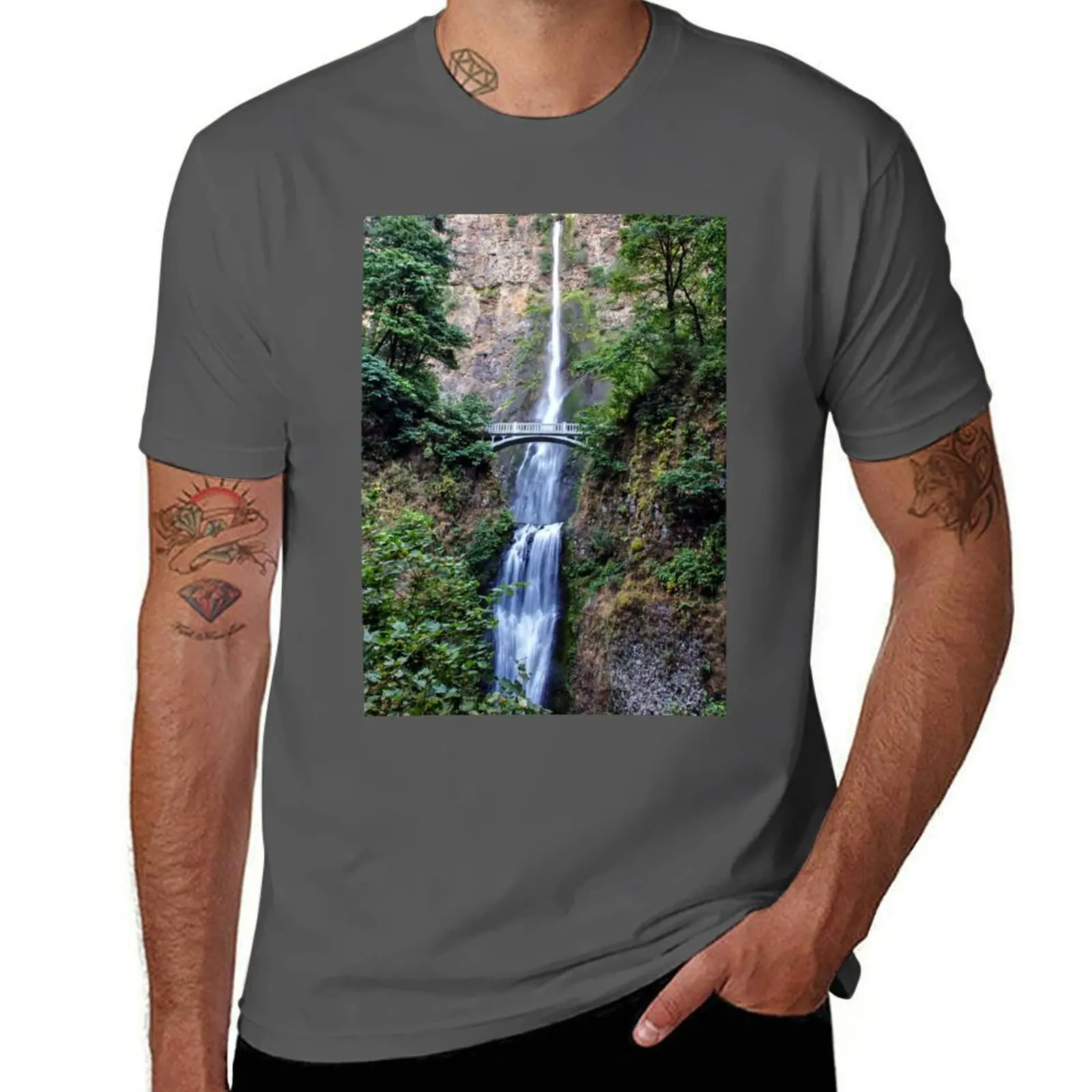 

Multnomah Falls, Oregon T-Shirt fashion shirts Man t-shirt mens t shirt