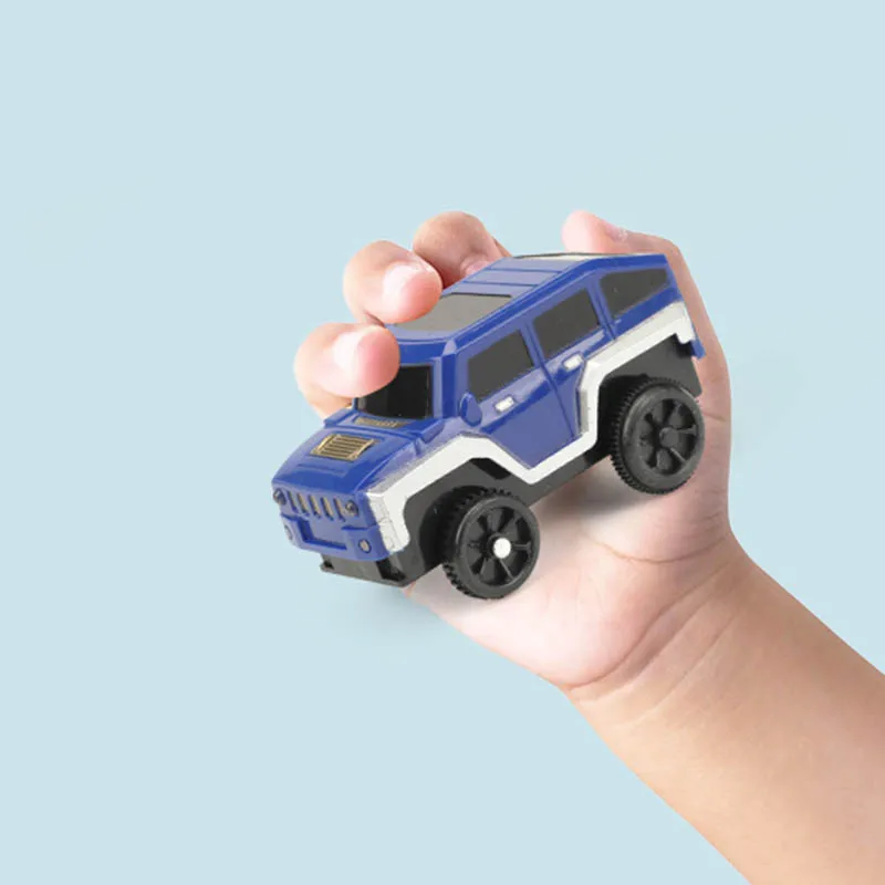 Auto ferroviaria elettrica fai da te assemblare set da corsa universale auto da pista giocattolo puzzle per auto ferroviaria educativa flessibile per regalo per bambini