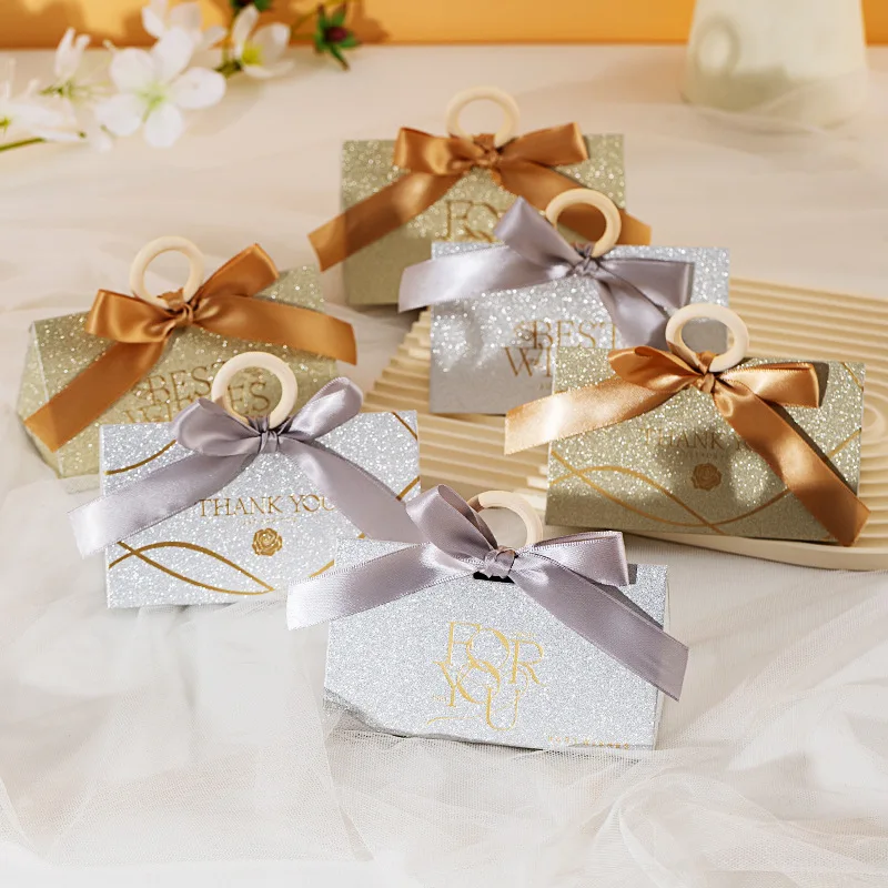 European Style Wedding Candy Box Packaging Box Paper Box Premium Candy Gift Box with Ribbon and Wooden Ring for Wedding Party