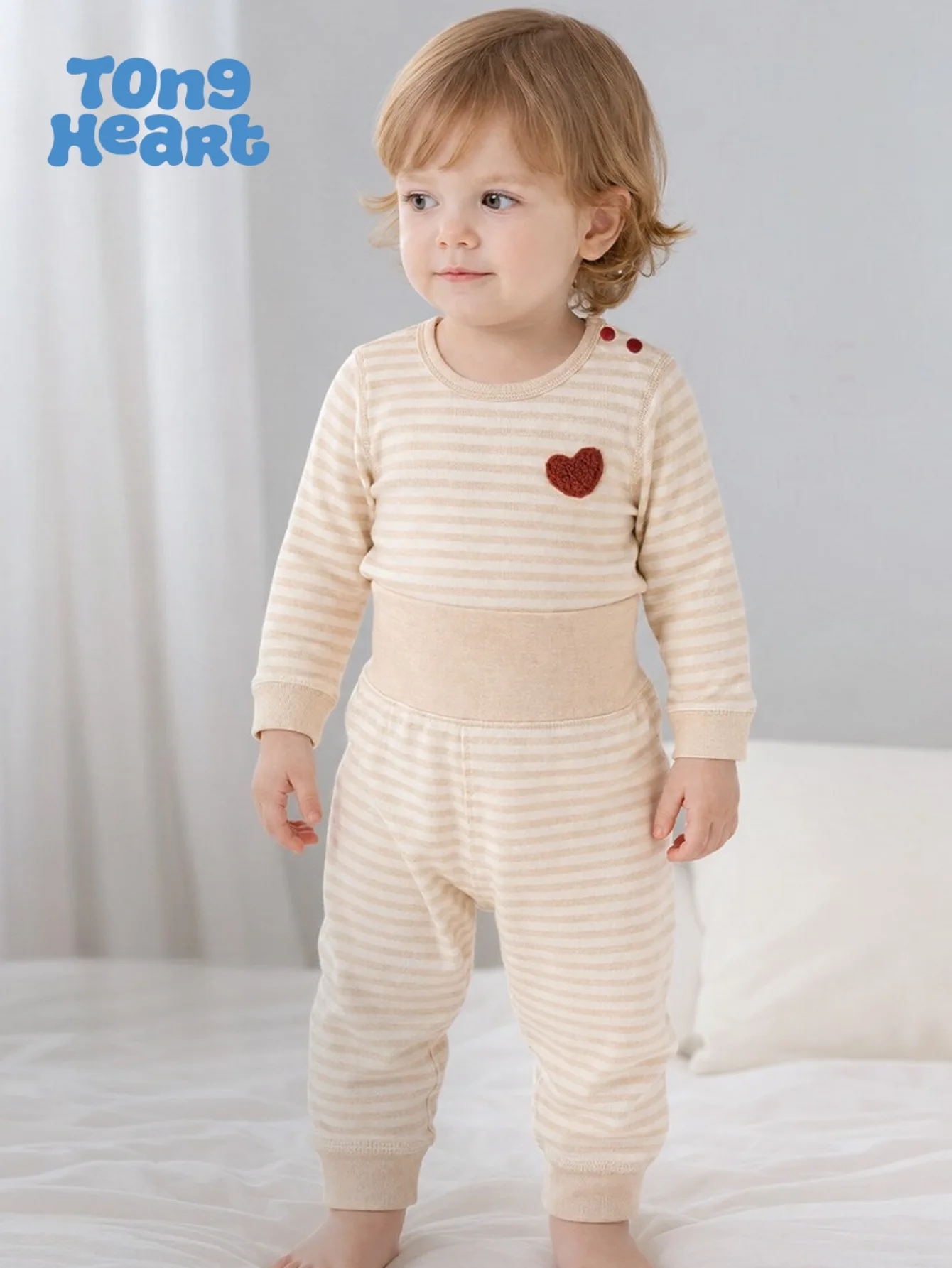 TongHeart Baby Fall Clothing Set, consisting of a top and pants, is suitable for infants to wear and can also be used as a basic