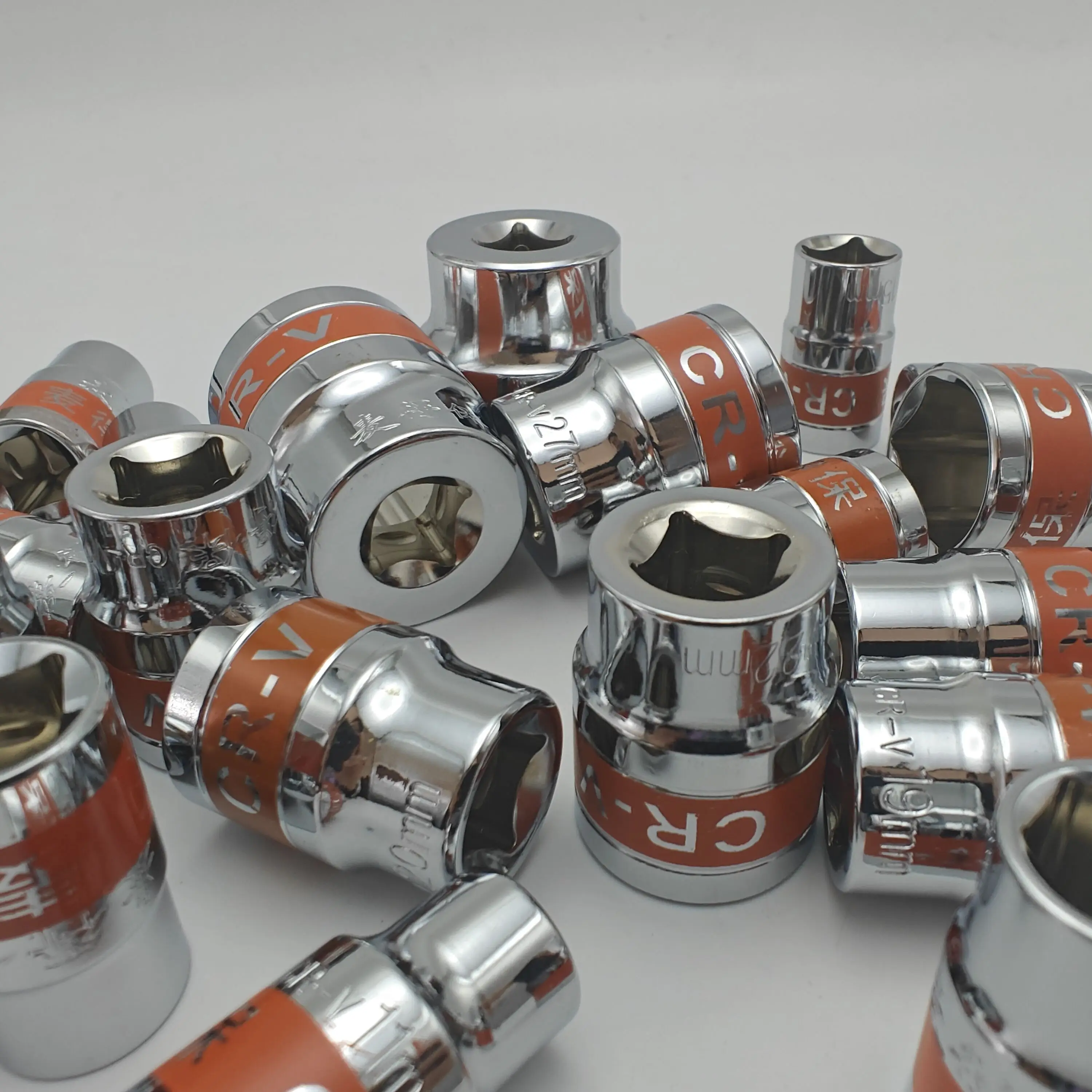 32 Pc Factory Price Heavy Duty Standard Edition Hand Tools Piece Car Repair Tools Kit Socket Wrench Set With Box Set