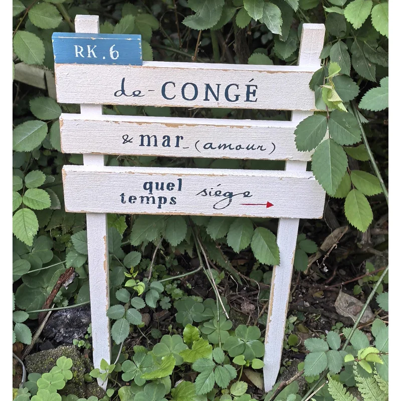 

French Vintage Garden Sign, White Wood Rustic Directional Stake, 20W x 38H cm