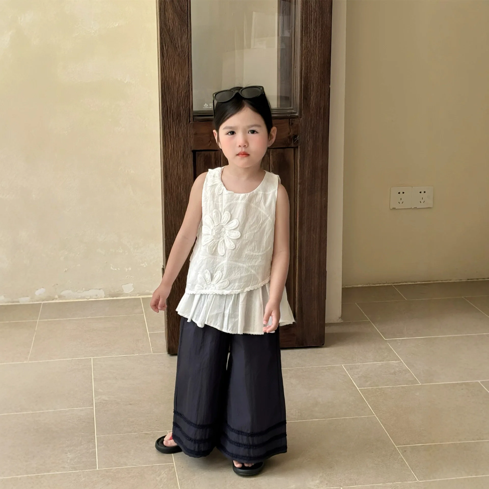Girl's Summer 2026 Style Style Three Dimensional Sun Flower Sleeveless Embroidered  Lace Black Fungus Edge Wide Leg Pants
