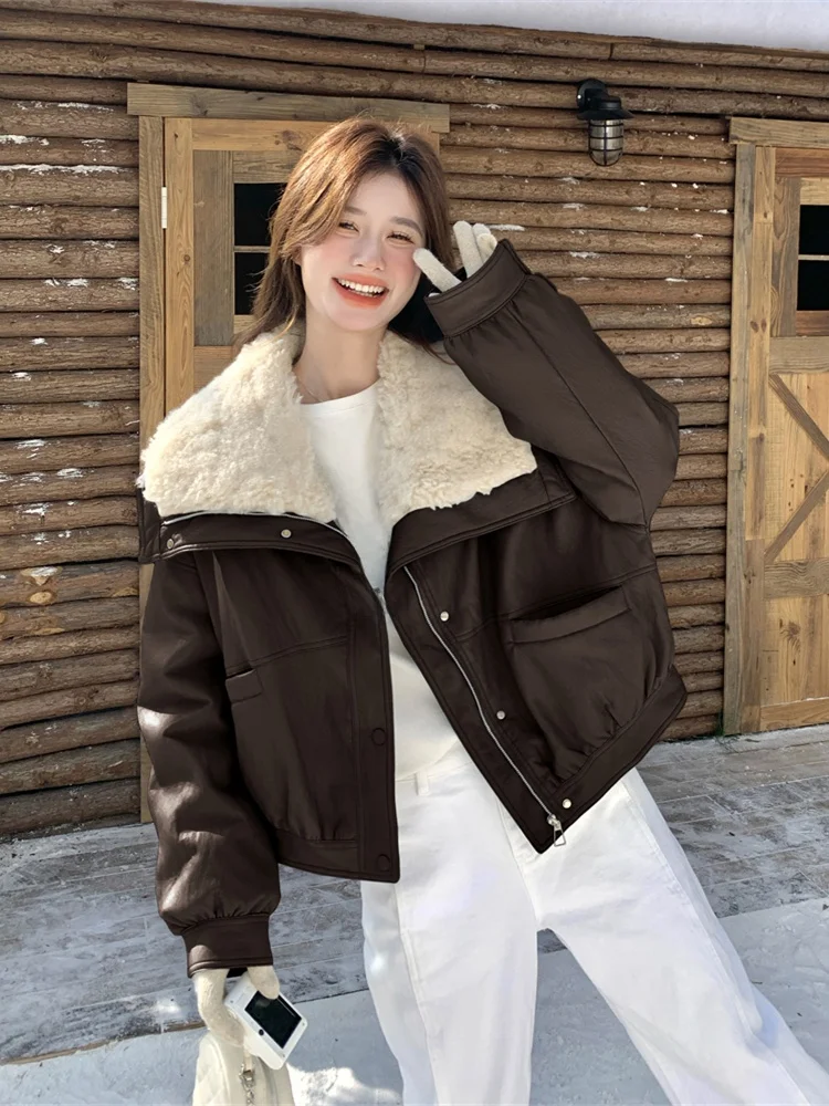 ブルーラムファー襟付きPUレザーダウンジャケット レディース 冬 2024 新作 アメリカンレトロ 小さいサイズ 高級感 通勤 スタイリッシュ