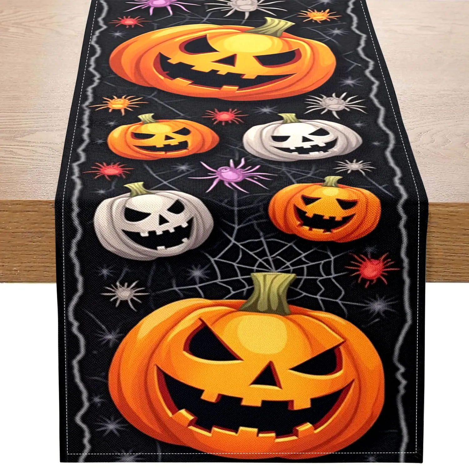 1 مفرش طاولة على شكل يقطين ملتوي بطابع الهالوين، يتميز بفوانيس اليقطين وشبكات العنكبوت والعناكب، مناسب لحفلات العطلات وديكورات الهالوين