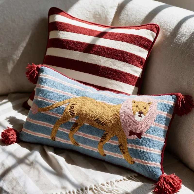 Classical Stripe Pillows Lion Tufted Embroidery Cushion Case Red Holiday Decorative Pillow Cover For Sofa Chair Home Decoration