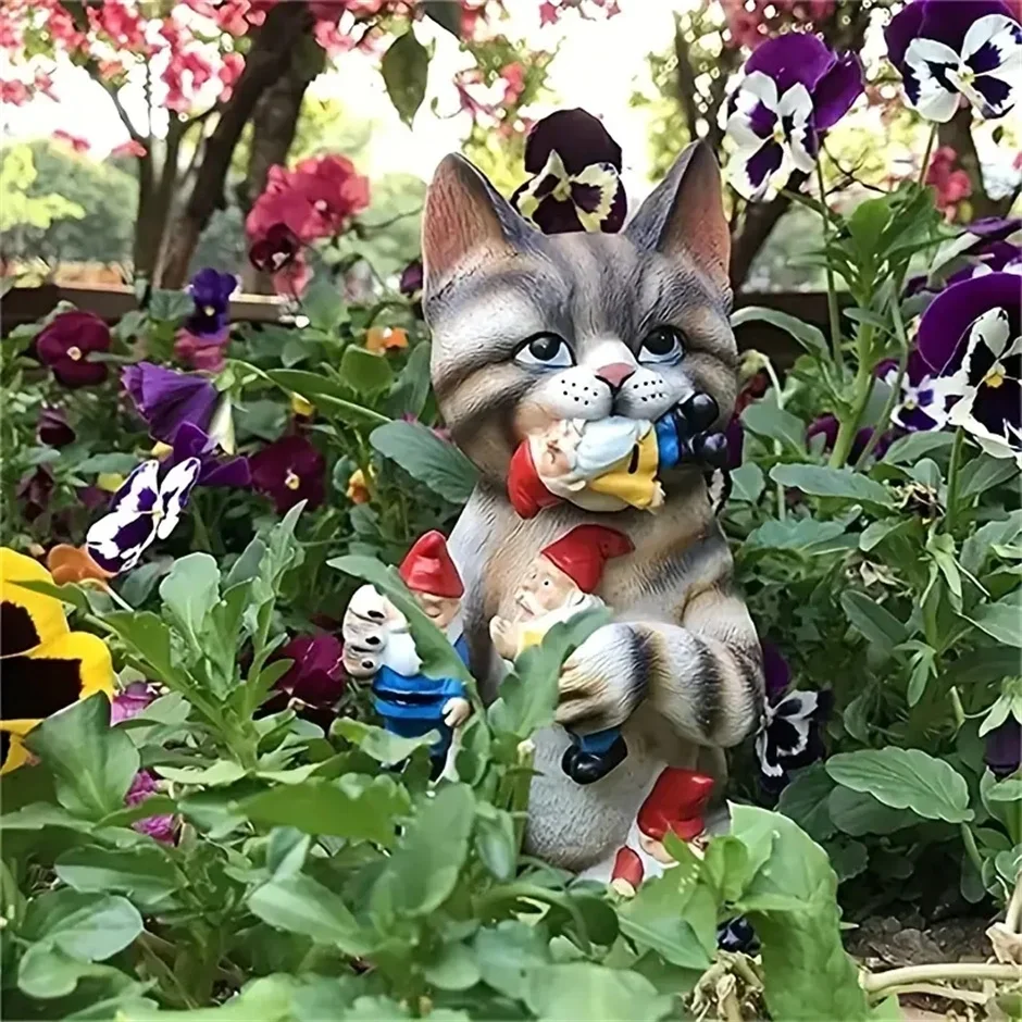 Gnome-Munching Mischievous Cat, Resin Hilarious Cat-Eating Gnome Statue Garden Sculptures Statues for Housewarming Cat Lovers