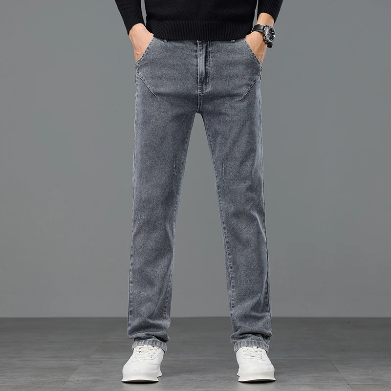 2025 Jeans elasticizzati da uomo nuovi Pantaloni dritti coreani slim tascabili alla moda autunnale Comodi pantaloni classici in denim con piedi piccoli