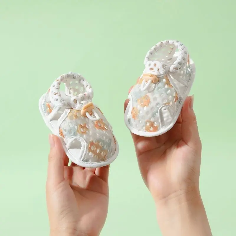 

Baby Walking Shoe 2025 Four Season New Baby Breatha Flat Shoes Child Anti Slip Soft Sole Versatile Newborn Casual Walking Shoes