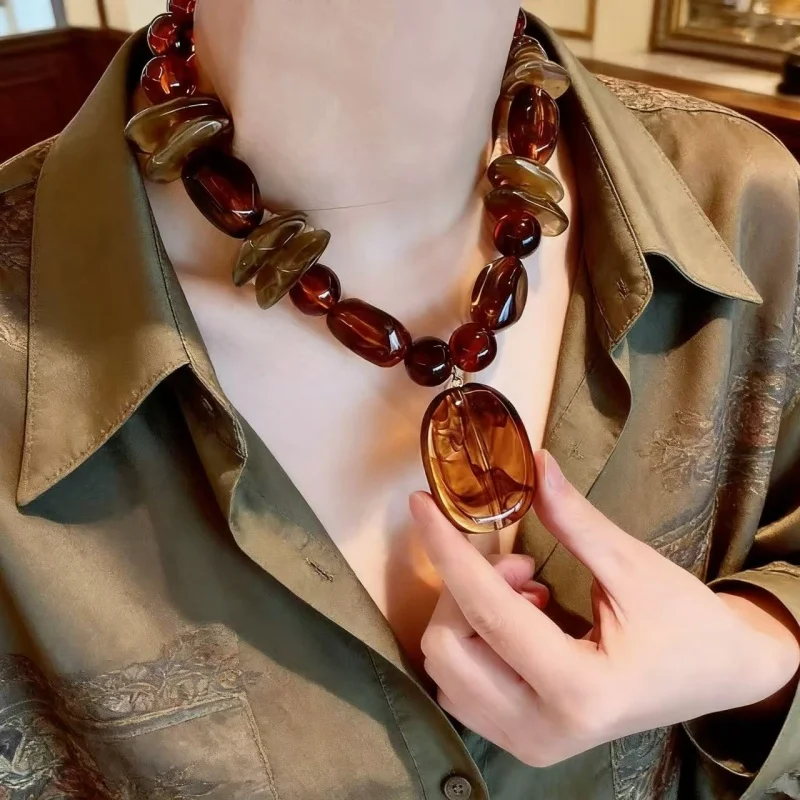 Vintage Brown Amber Chunky Choker Necklace Irregular Beaded Statement Necklace for Women Fall Jewelry