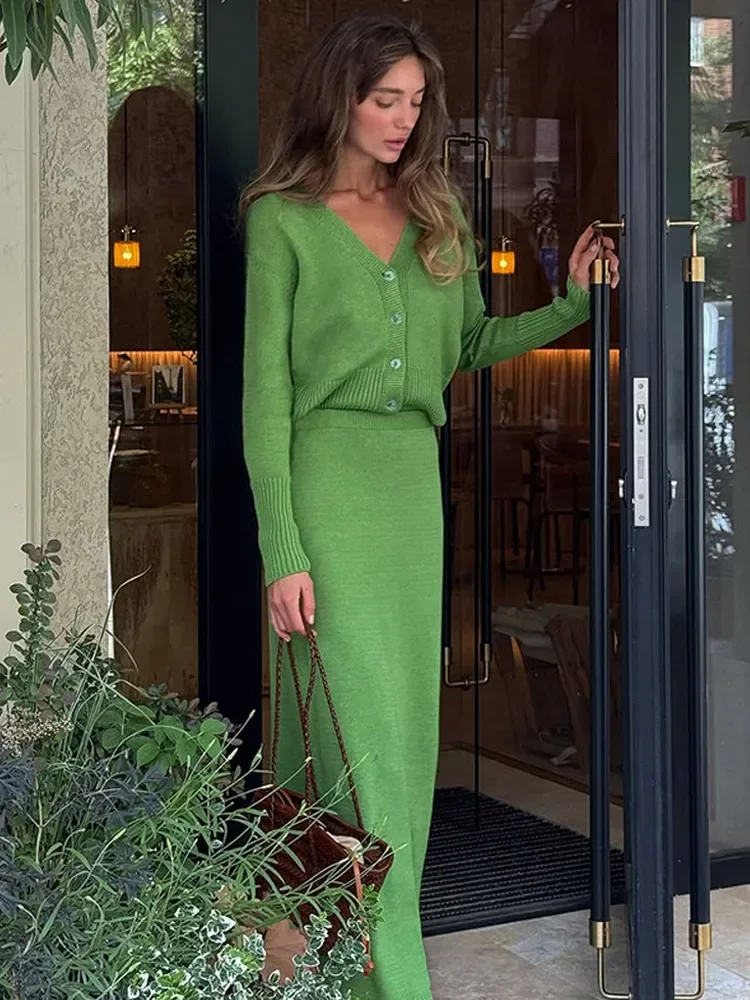 

Chic Green Knitted Woman Maxi Skirt Set Elegant Solid Color Single Breasted Cardigan Suit New Autumn Lady Commute Streetwears