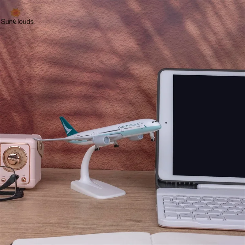 Model Airplane 1:300 Scale Model Plane Cathay Pacific A350 Airplane Model for Gift and Decoration