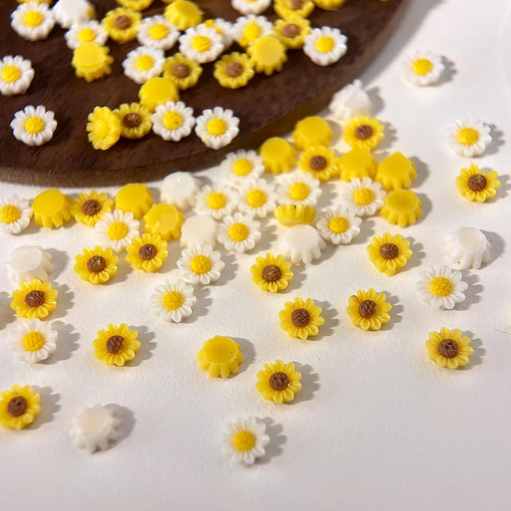 100 Stück Gemischte Farben Gänseblümchen Nagelkunst-Charms Flache Rückseite Gelbe Blumen Nagelsteine Gänseblümchen Sonnenblumen Maniküre-Edelsteine Florale Charms – Detail 3