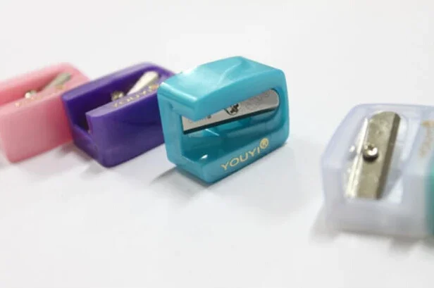 1Pcs/5Pcs Eye Liner Pencil Sharpener Makeup Pencil Sharpener Eyebrow Pencil Sharpener Random Color