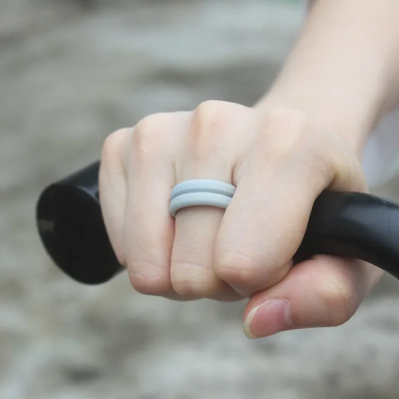 7pcs/set Fashion Silicone Rings 8mm V-groove Men Sports Casual Wedding Rubber Bands Hypoallergenic Flexible Silicone Finger Ring