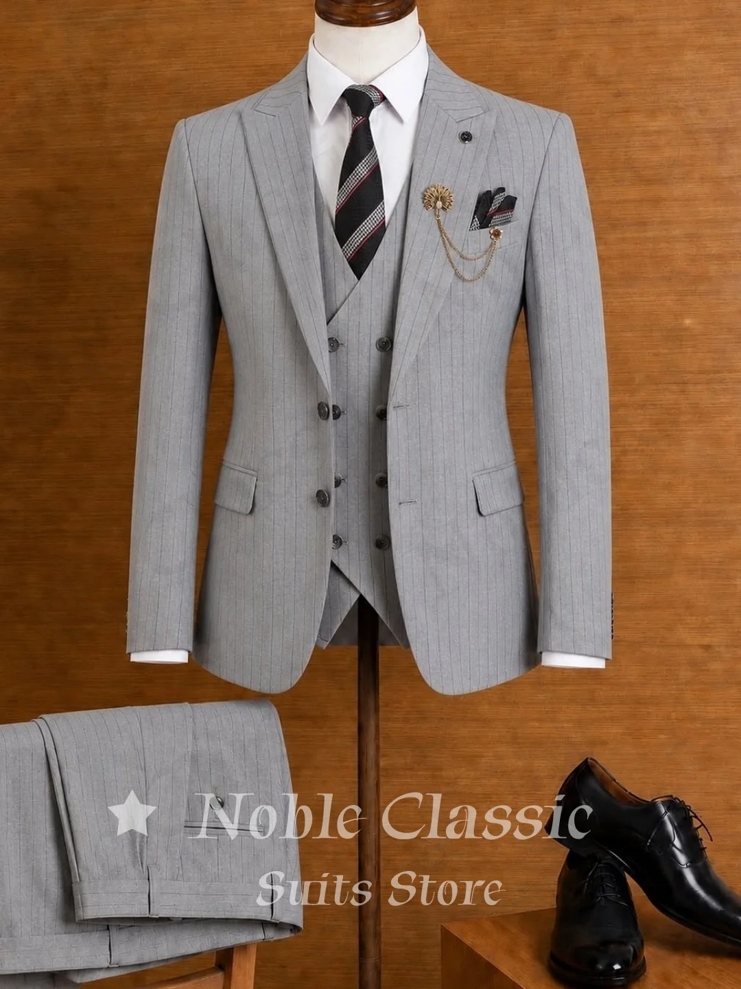 Light Grey Pinstripe 3 Piece Suit Men Single Breasted Notch Lapel Blazer Waistcoat Pants Set Formal Wedding Office Customized