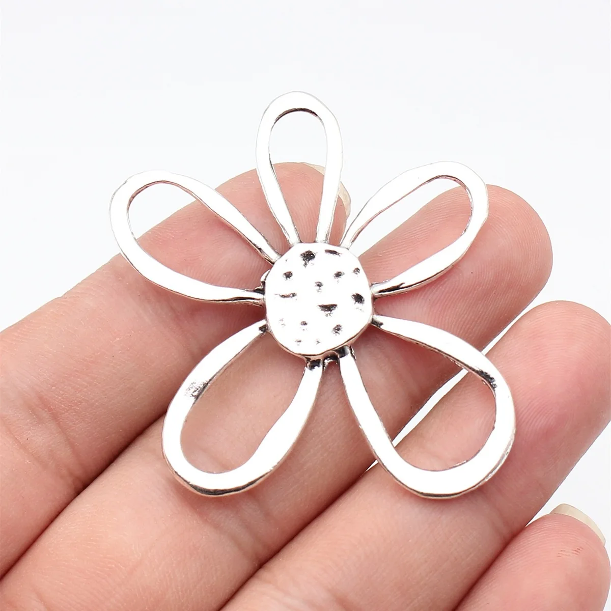 2pcs 52x46mm Antique Silver Color Hollow Out Five-Petal Flower Pendant Jewelry Findings Bulk