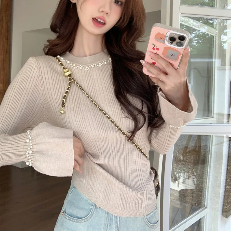 Autumn Winter Pearl Knitted Sweater Women's Slim Fit Long Sleeve round Neck Elegant Atmosphere Feeling Bell Sleeve T-Shirt