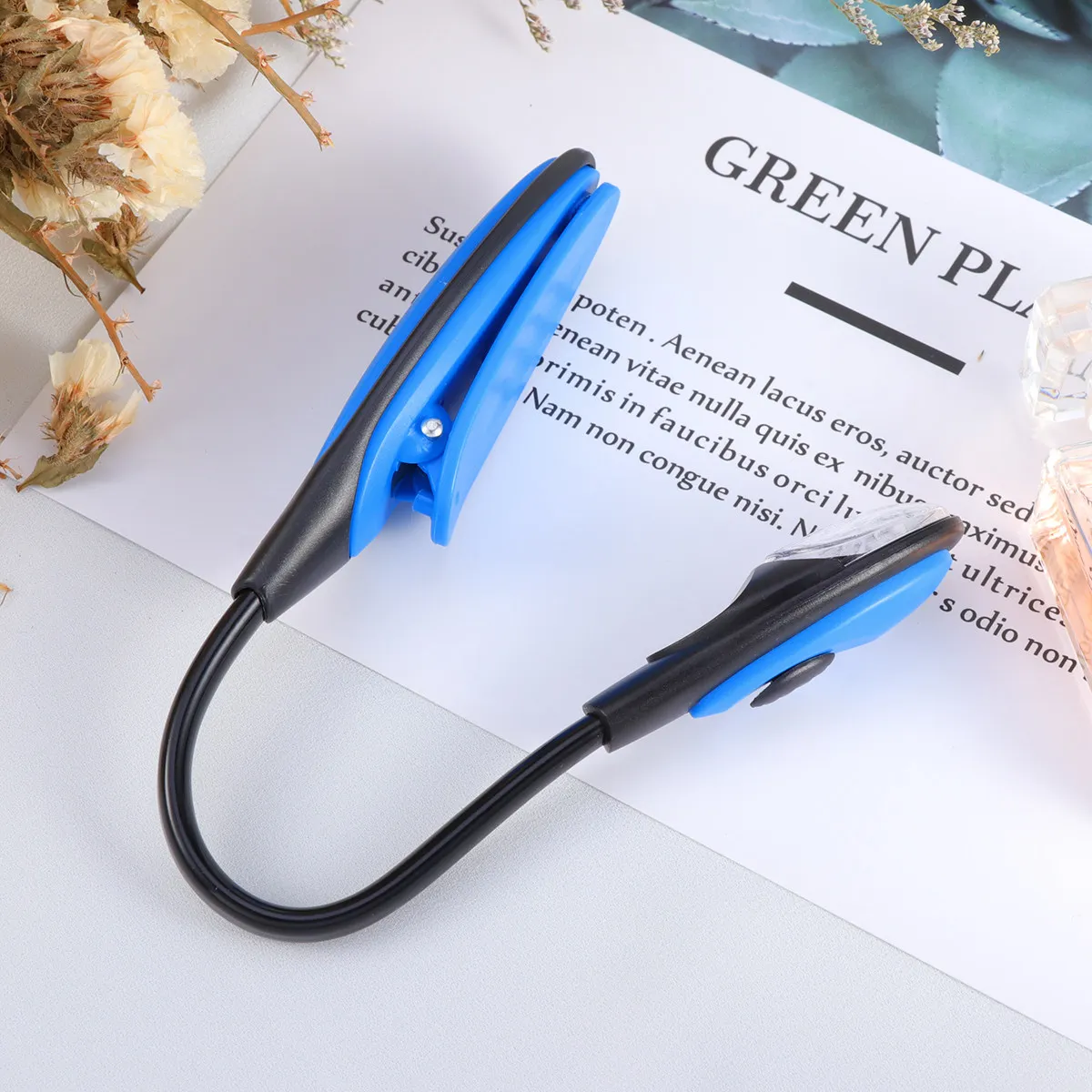 25x3x1.5cm LED Book Light Clip on Slim Portable Reading Light for Night Travel Books in Bed Non Flickering Eye Safe Booklight