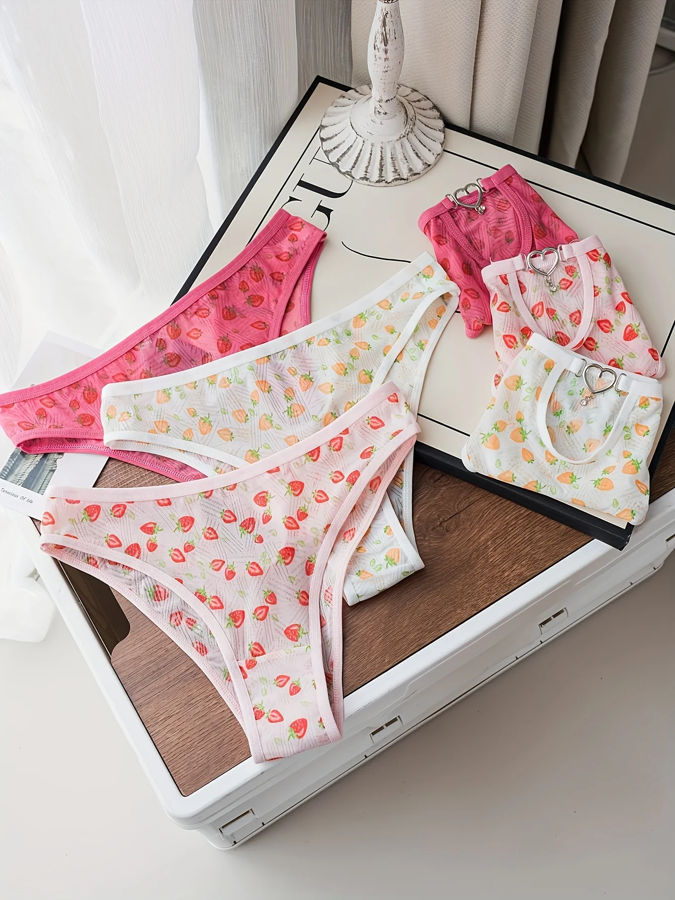 6-piece strawberry-shaped cutie, heart-shaped, diamond-encrusted, breathable women's underwear triangle pants