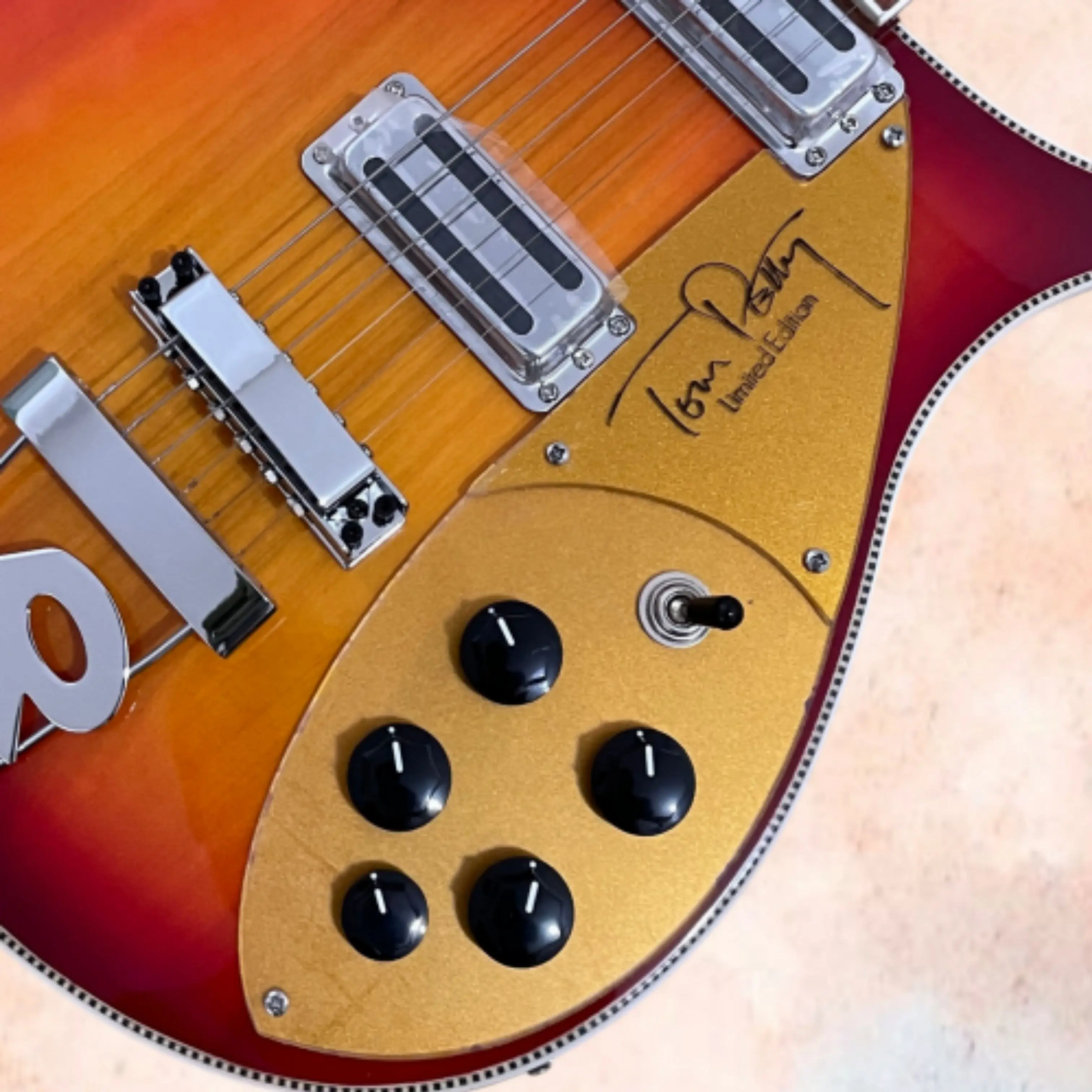 CS 6-String Electric Guitar, 21 Frets Rosewood Fingerboard,Silver Hardware Guitars,Creative Stage Display & Performance Guitarra