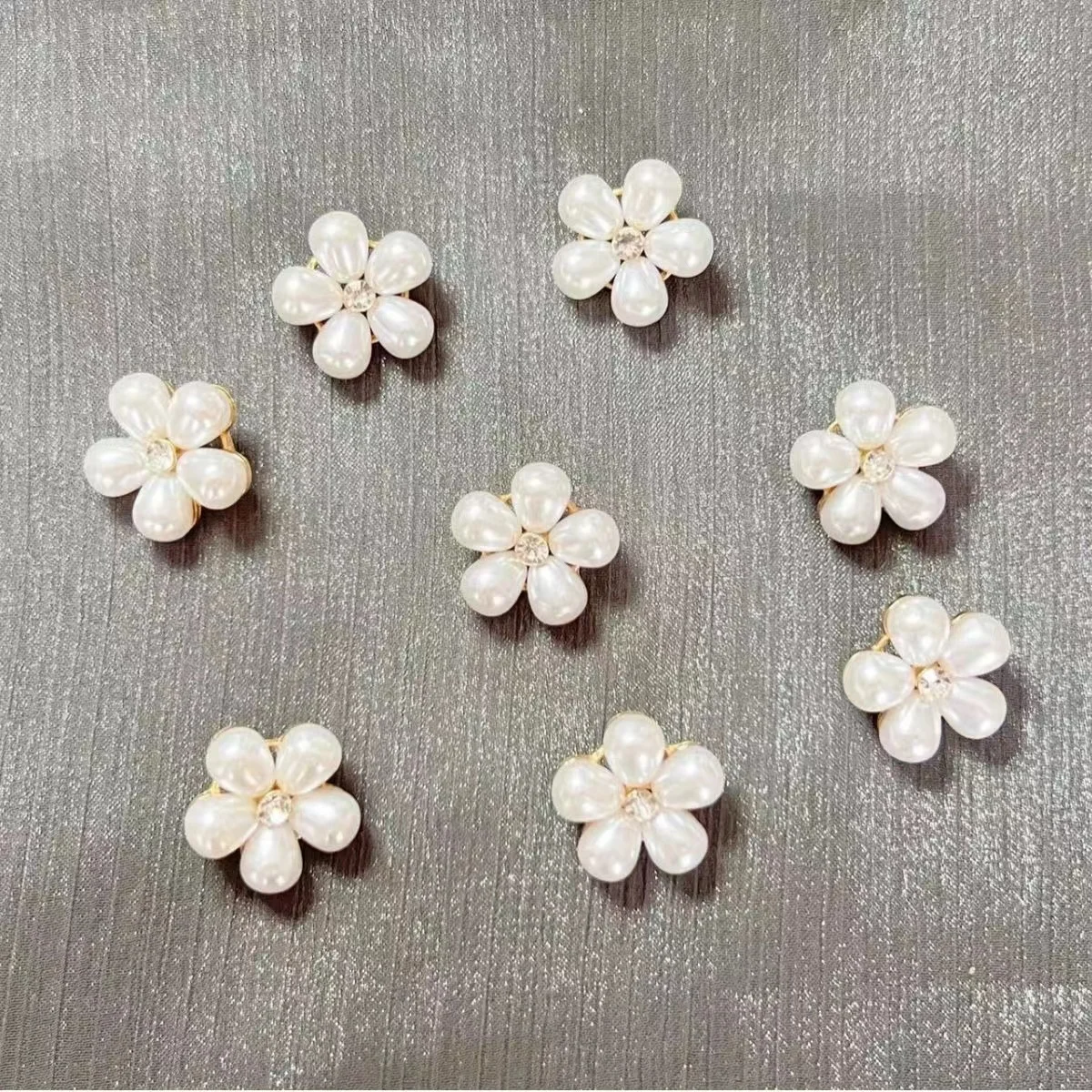 5 Petals pearl flower ABS Imitation Pearls Decoration for charms hole shoe buckle accessory Give to girls gift are can wholesale