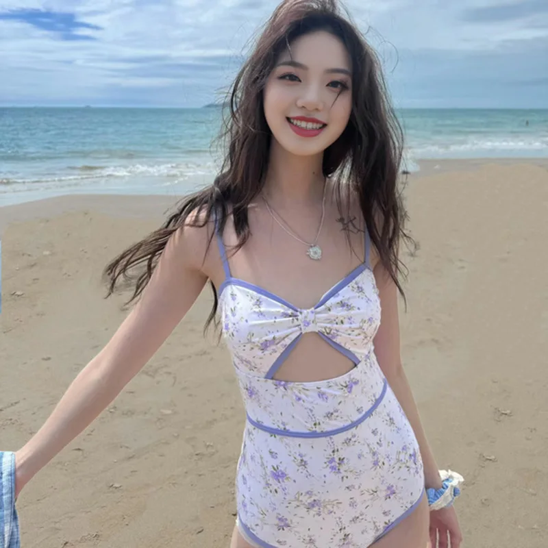 

2026 Gorgeous High-End Pure Desire One-Piece Swimsuit Women's Summer Cutout Print Beach Vacation Tummy Control Slimming Swimwear