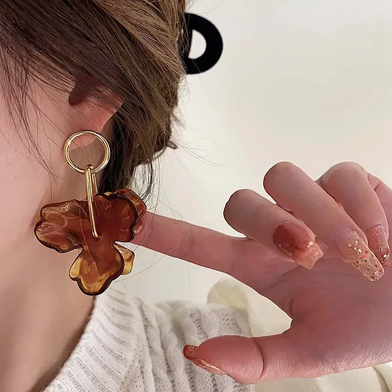 Vintage Coffee Acrylic Petals Pendant Earrings For Women Fashion Metal Irregular Flower Personality Drop Earrings Travel Jewelry