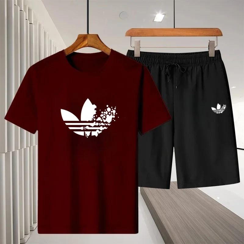 

New youth summer casual T-shirt and shorts set. Men's short-sleeved shorts breathable outdoor sports outfit.
