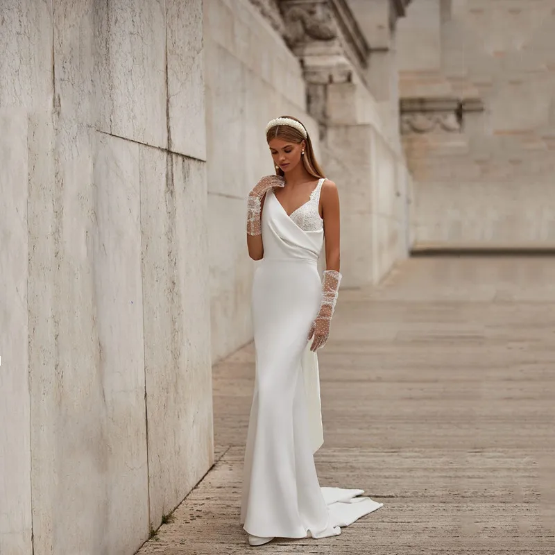 

Boho Lace Mermaid Ivory Wedding Dress Sleeveless Sexy V-Neck Spaghetti Straps Bridal Gown For Women Backless Lace-up Sweep Train