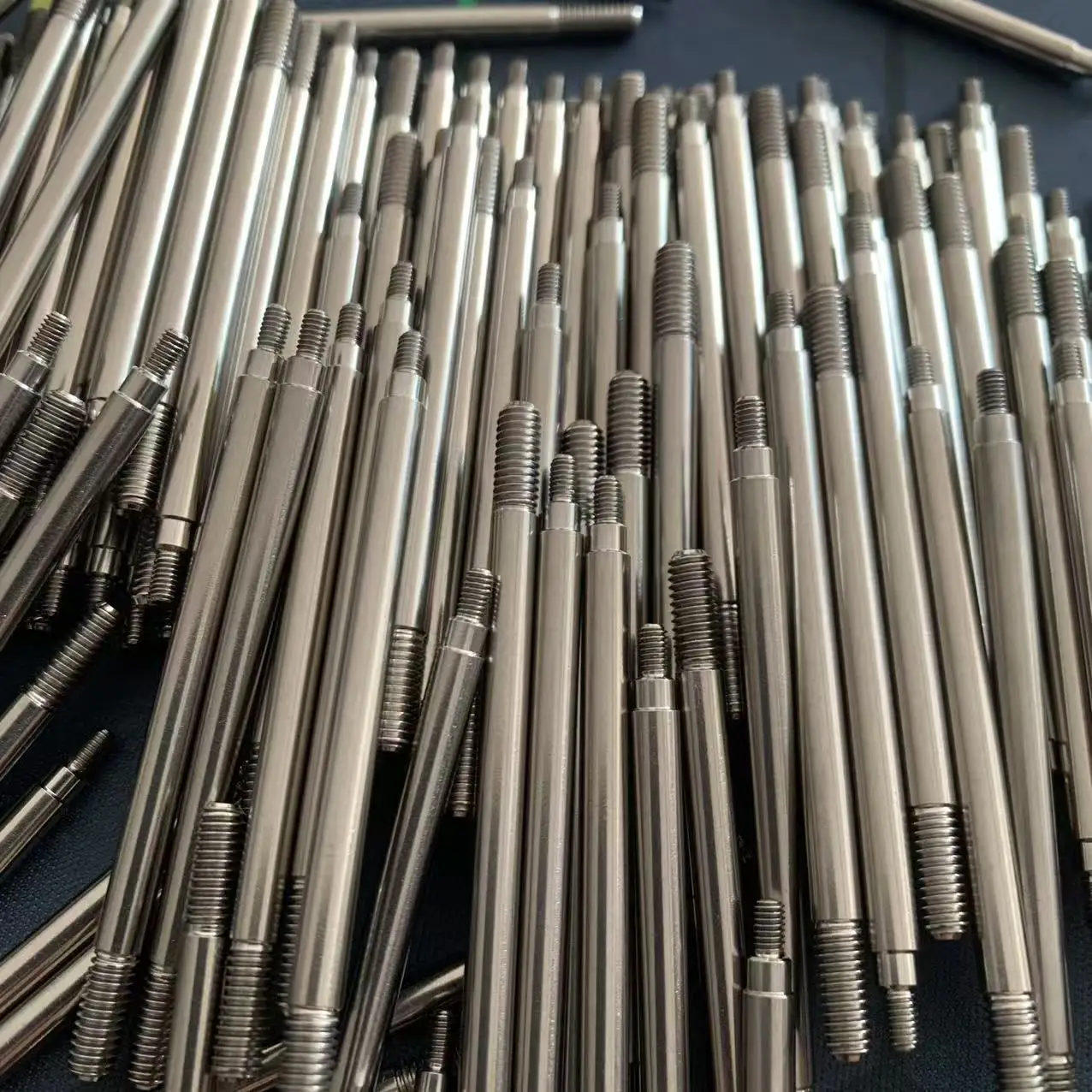 وصلة ربط المقطورة من التيتانيوم Diameter4mm ساق مستديرة 3.4x2.6 خيط M2.5x4.3 M4x10 الطول الإجمالي 57.5 59.5 64.5 70 73.5 Gr5