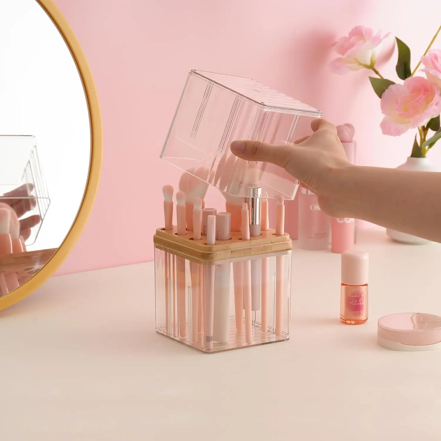 حامل فرشاة المكياج مع غطاء حاوية فرشاة المكياج مع غطاء حامل فرشاة المكياج الشفاف منظم مقاوم للماء والغبار