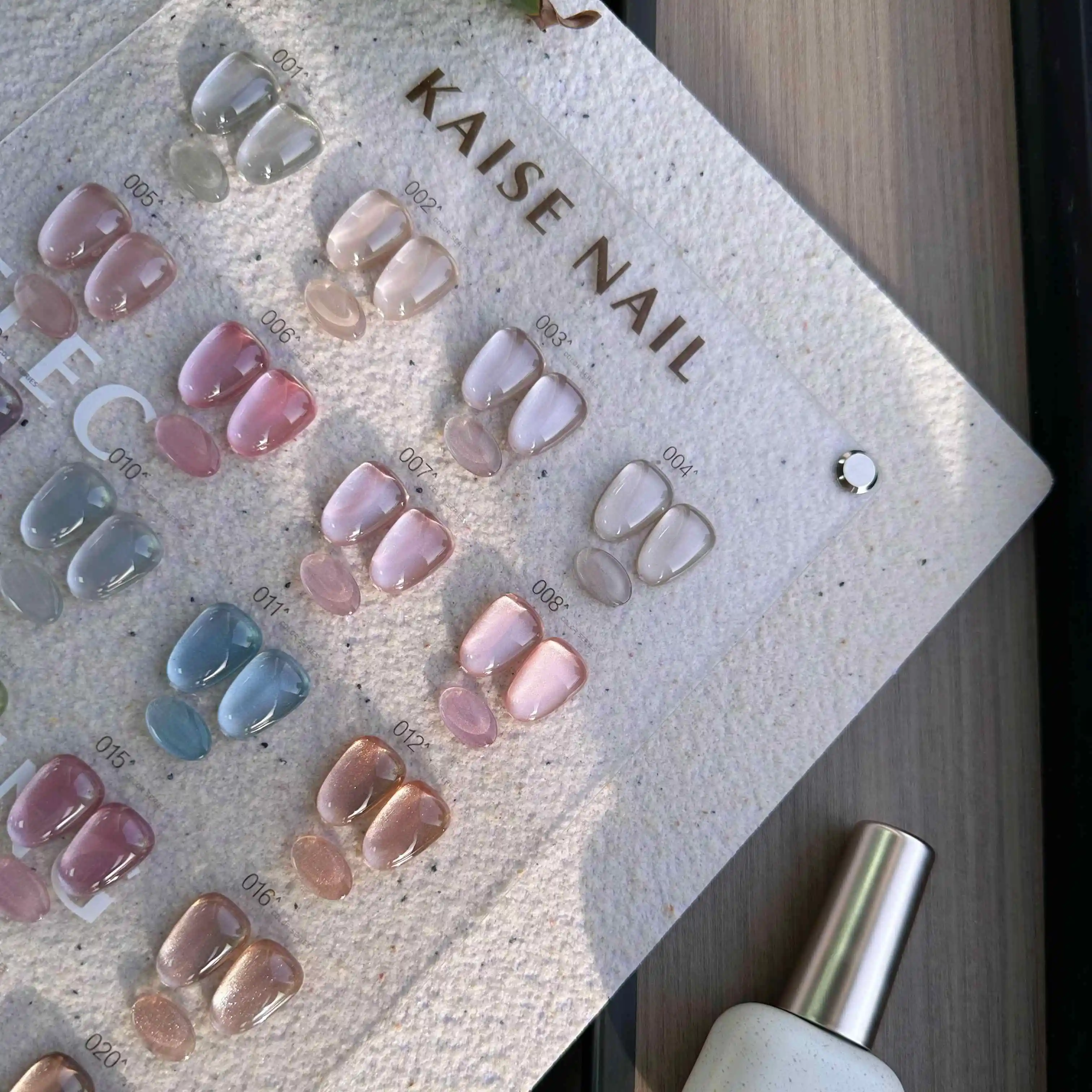 KAISE 24-kolorowy zestaw żelu do paznokci Cat eye Fashion Nail art kit 2024 Nowa profesjonalna gorąca sprzedaż Nietoksyczny żel UV Salon paznokci Hurtownia